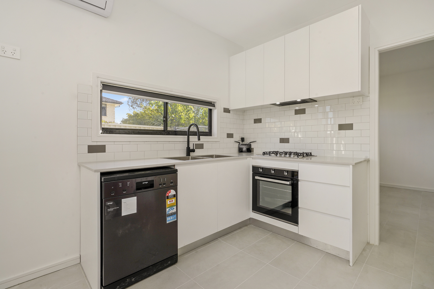 29a Salamaua Crescent Holsworthy NSW 2173 AUS