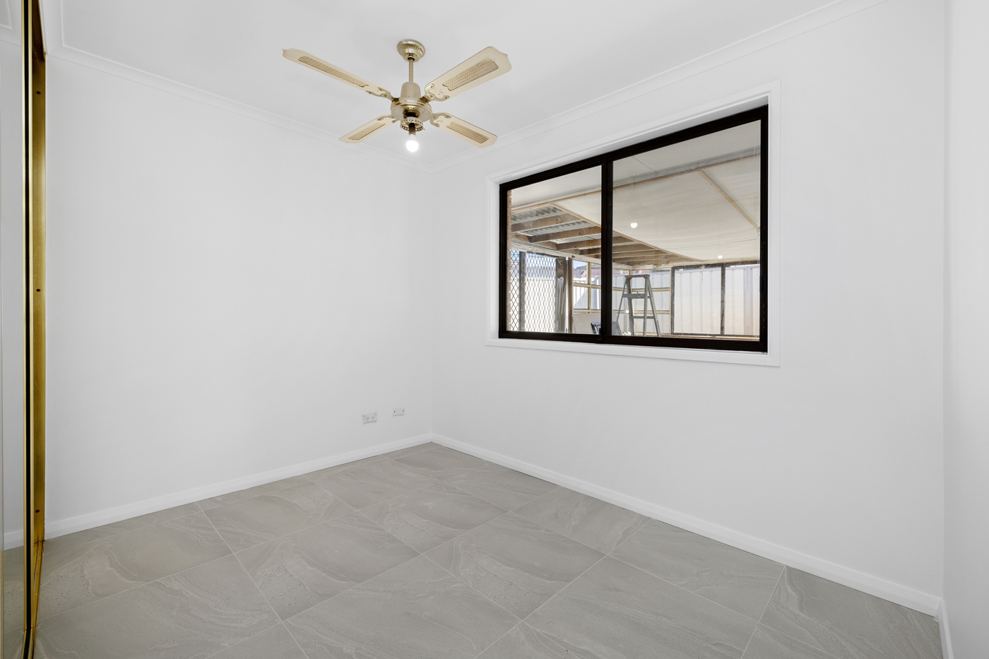 6/16 Benghazi Avenue Bossley Park NSW 2176 AUS