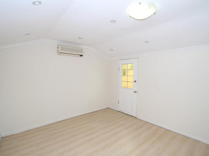 97 Strickland Crescent Ashcroft NSW 2168 AUS