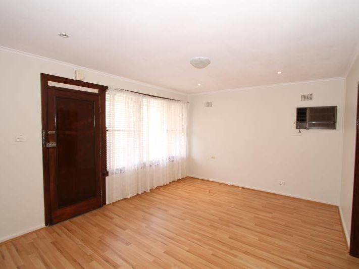 97 Strickland Crescent Ashcroft NSW 2168 AUS
