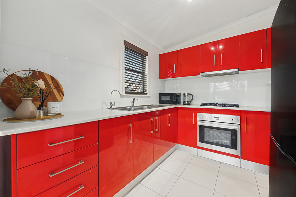 8 Bencubbin Street Sadleir NSW 2168 AUS