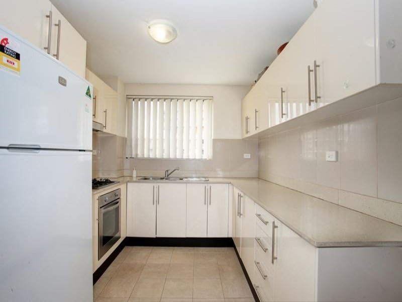 6/2 Castlereagh Street Liverpool NSW 2170 AUS