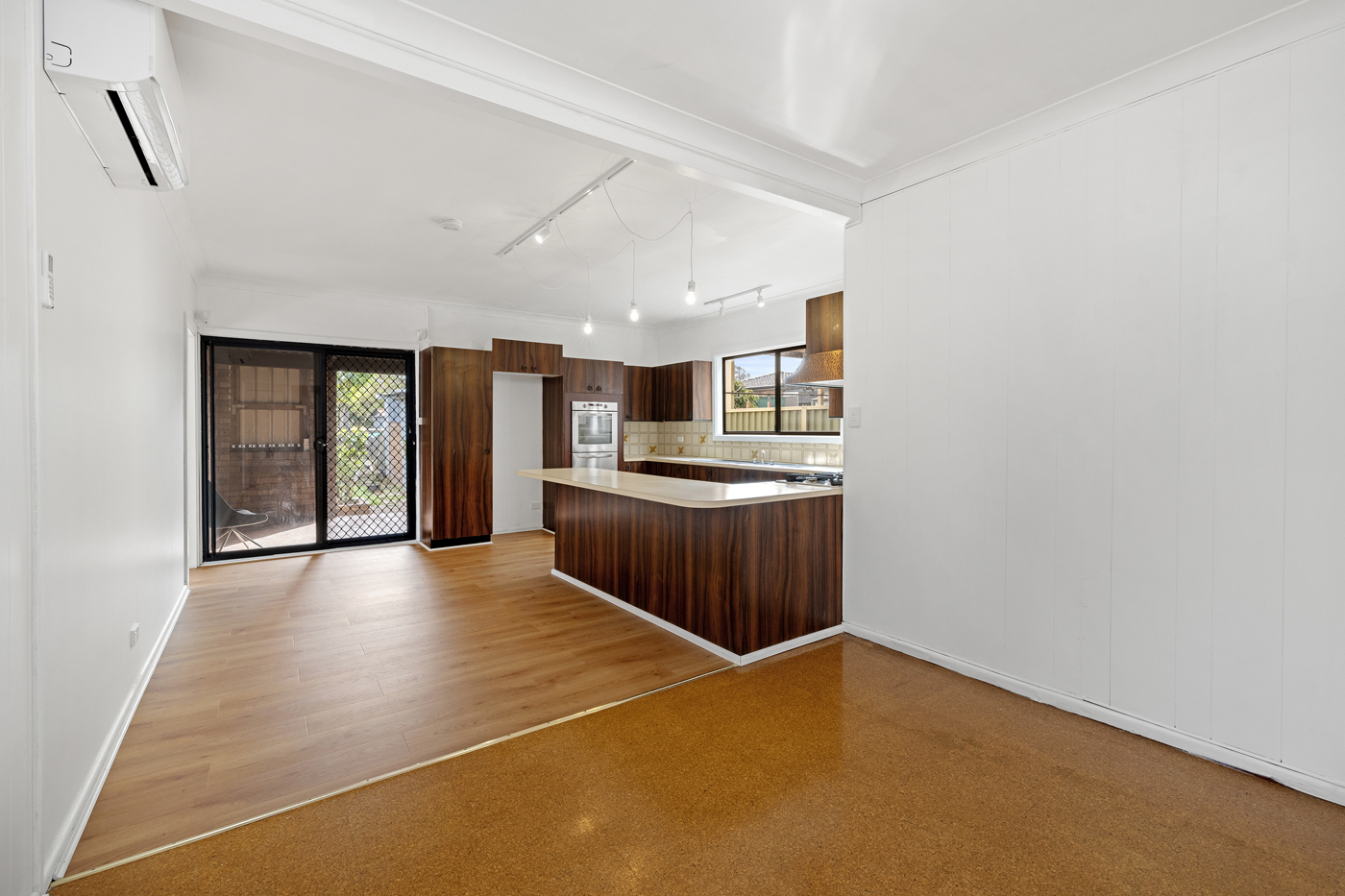 7 Dalmatia Street Carramar NSW 2163 AUS