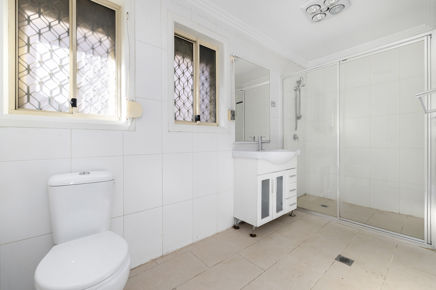26 Angledool Avenue Hinchinbrook NSW 2168 AUS
