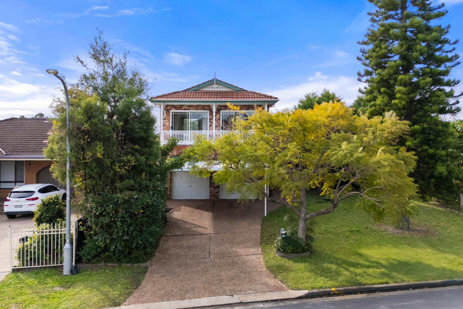 64 Jacaranda Crescent Casula NSW 2170 AUS