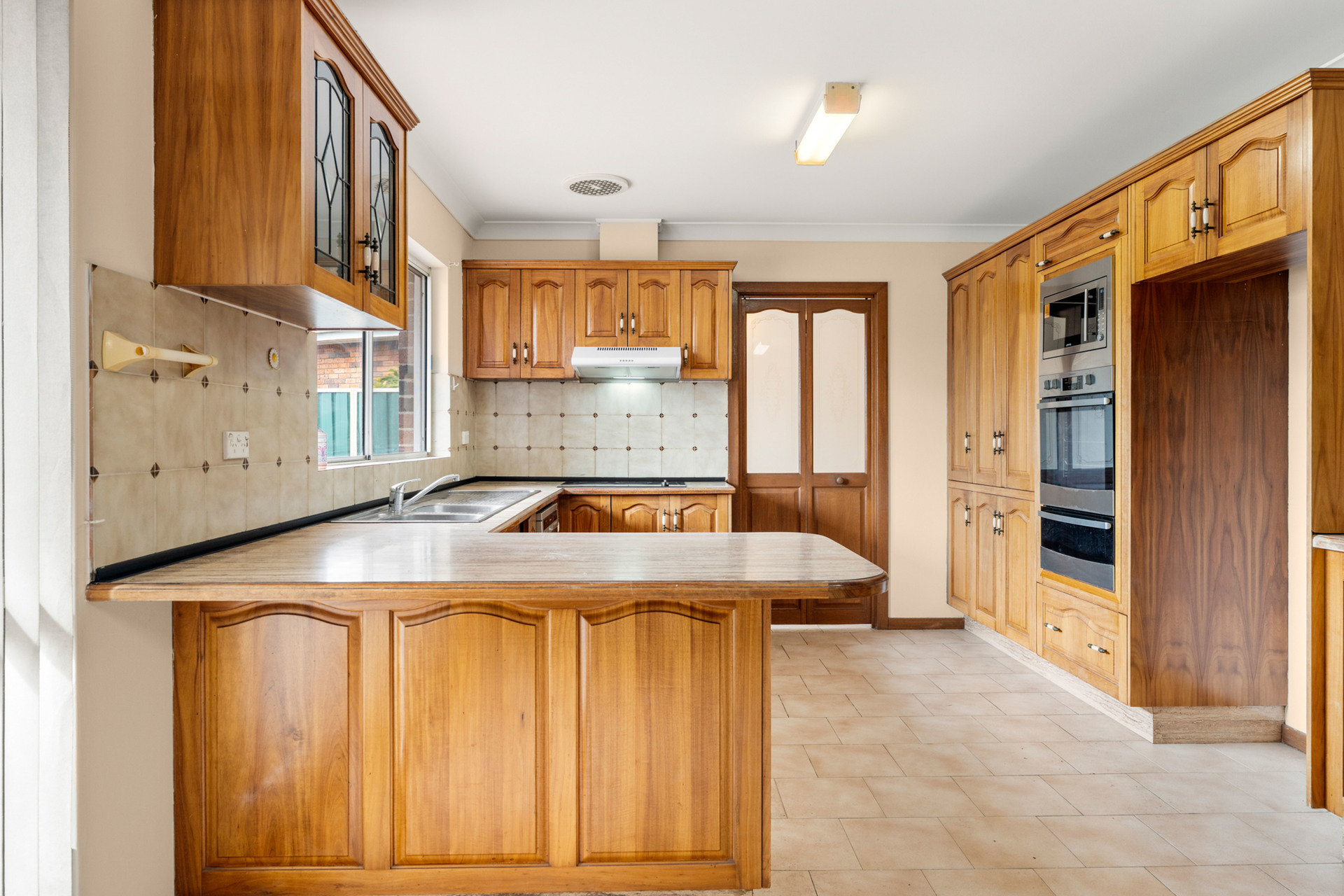 64 Jacaranda Crescent Casula NSW 2170 AUS