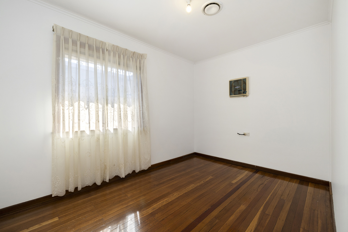 32 Busby Road Busby NSW 2168 AUS