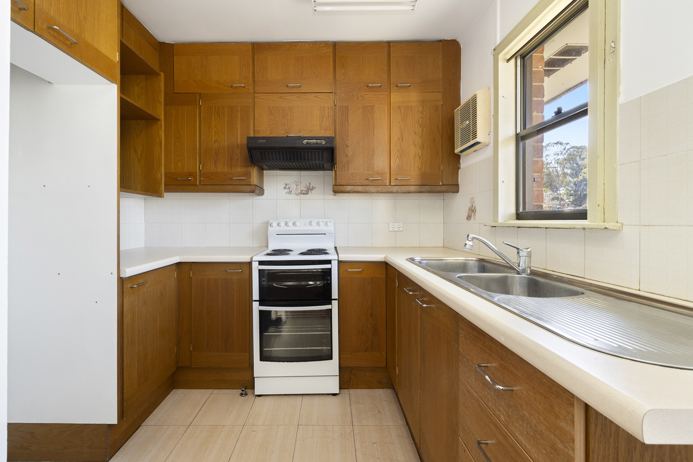 32 Busby Road Busby NSW 2168 AUS