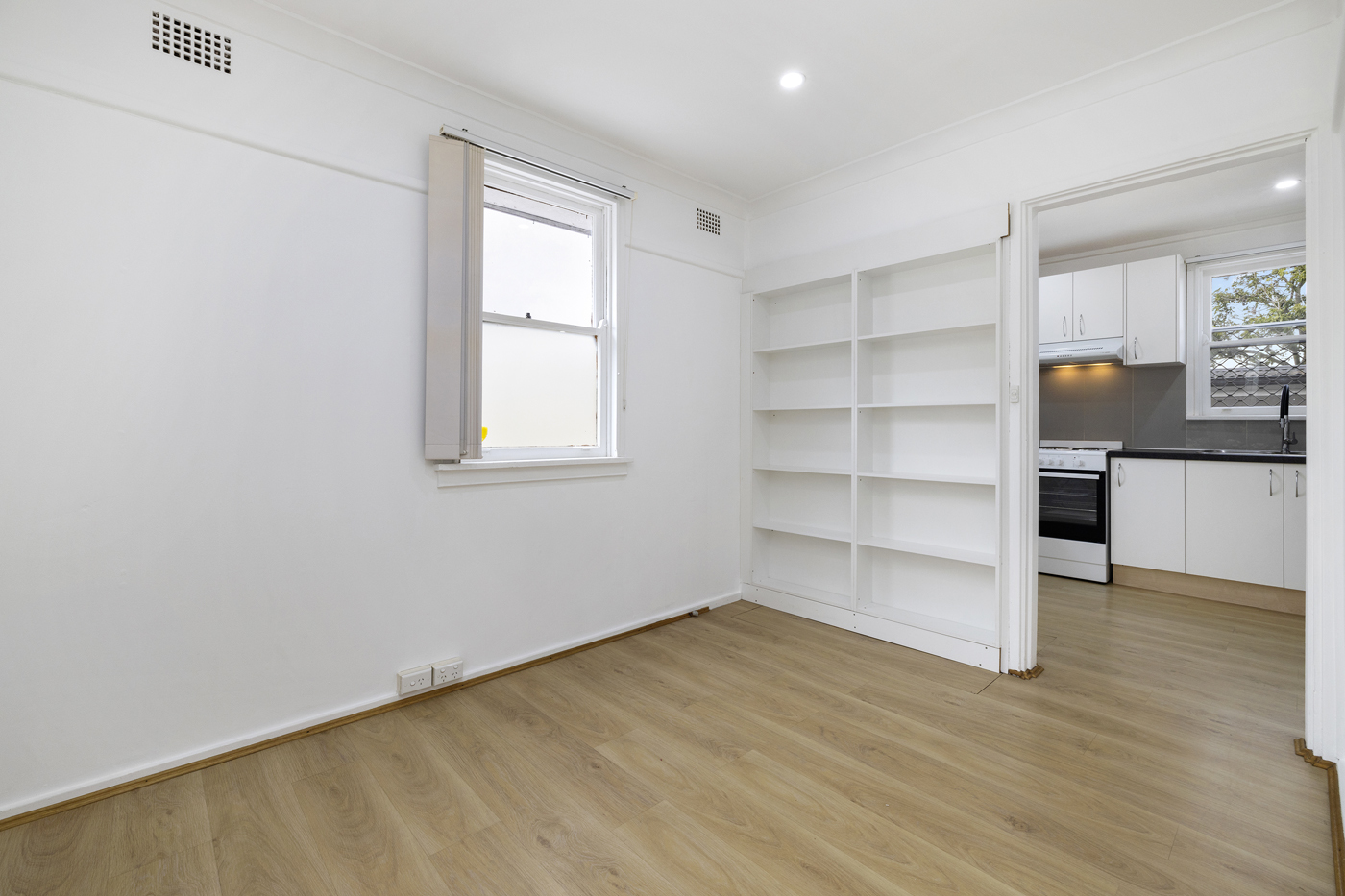30 Oliphant Street Mount Pritchard NSW 2170 AUS
