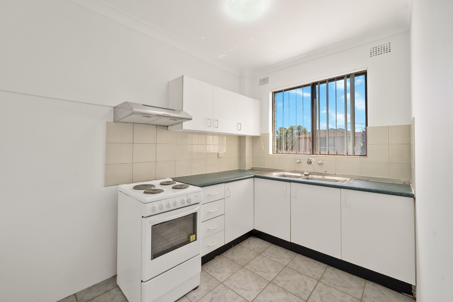 6/117-119 Castlereagh Street Liverpool NSW 2170 AUS