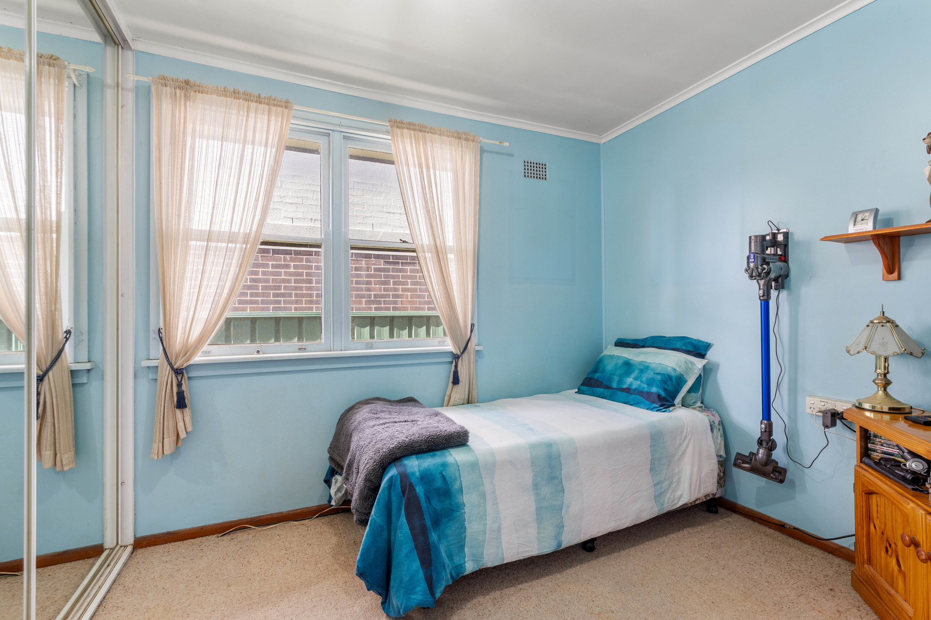 49 Gabo Crescent Sadleir NSW 2168 AUS