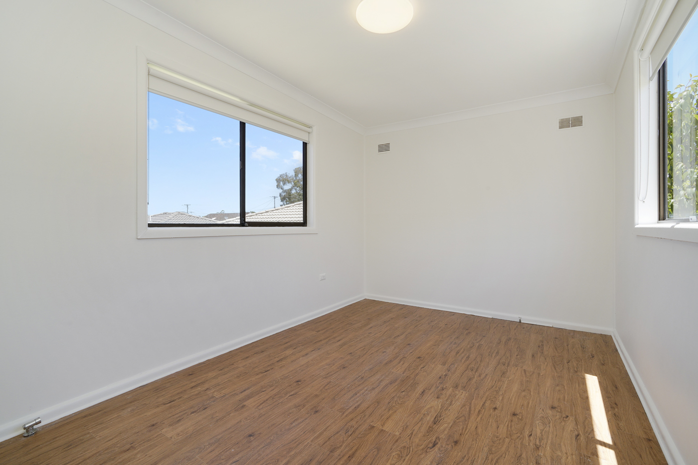 44 Heckenberg Avenue Busby NSW 2168 AUS