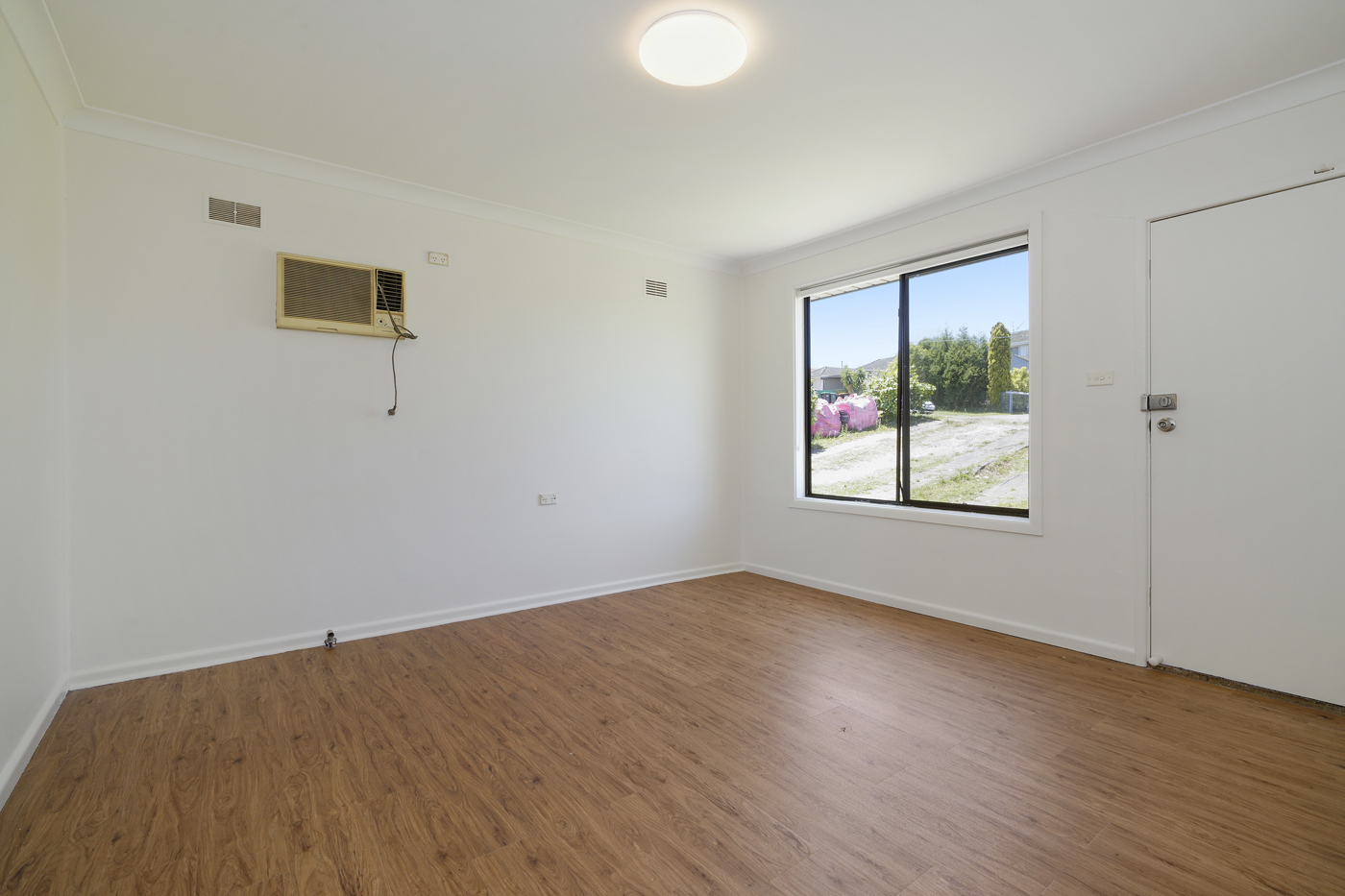 44 Heckenberg Avenue Busby NSW 2168 AUS