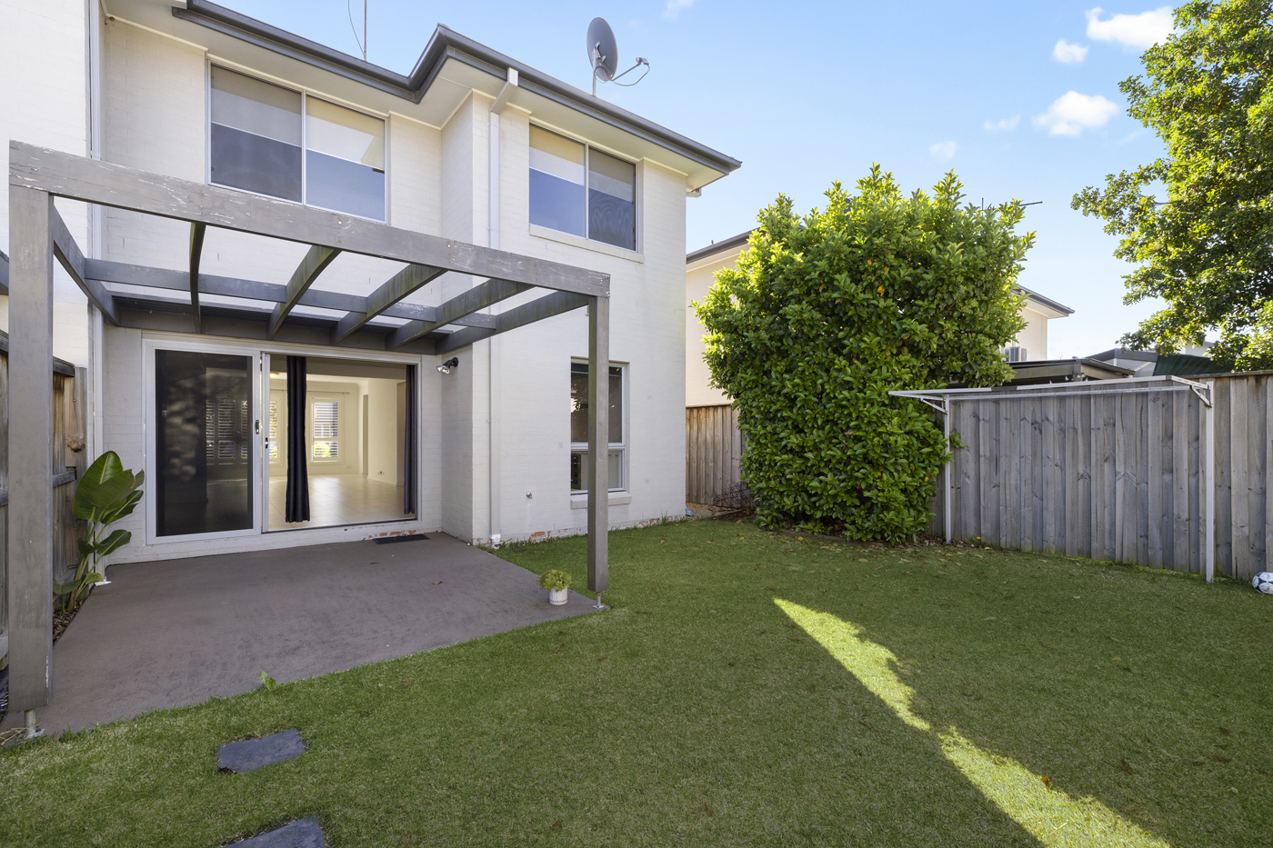 6 Nelore Avenue Elizabeth Hills NSW 2171 AUS