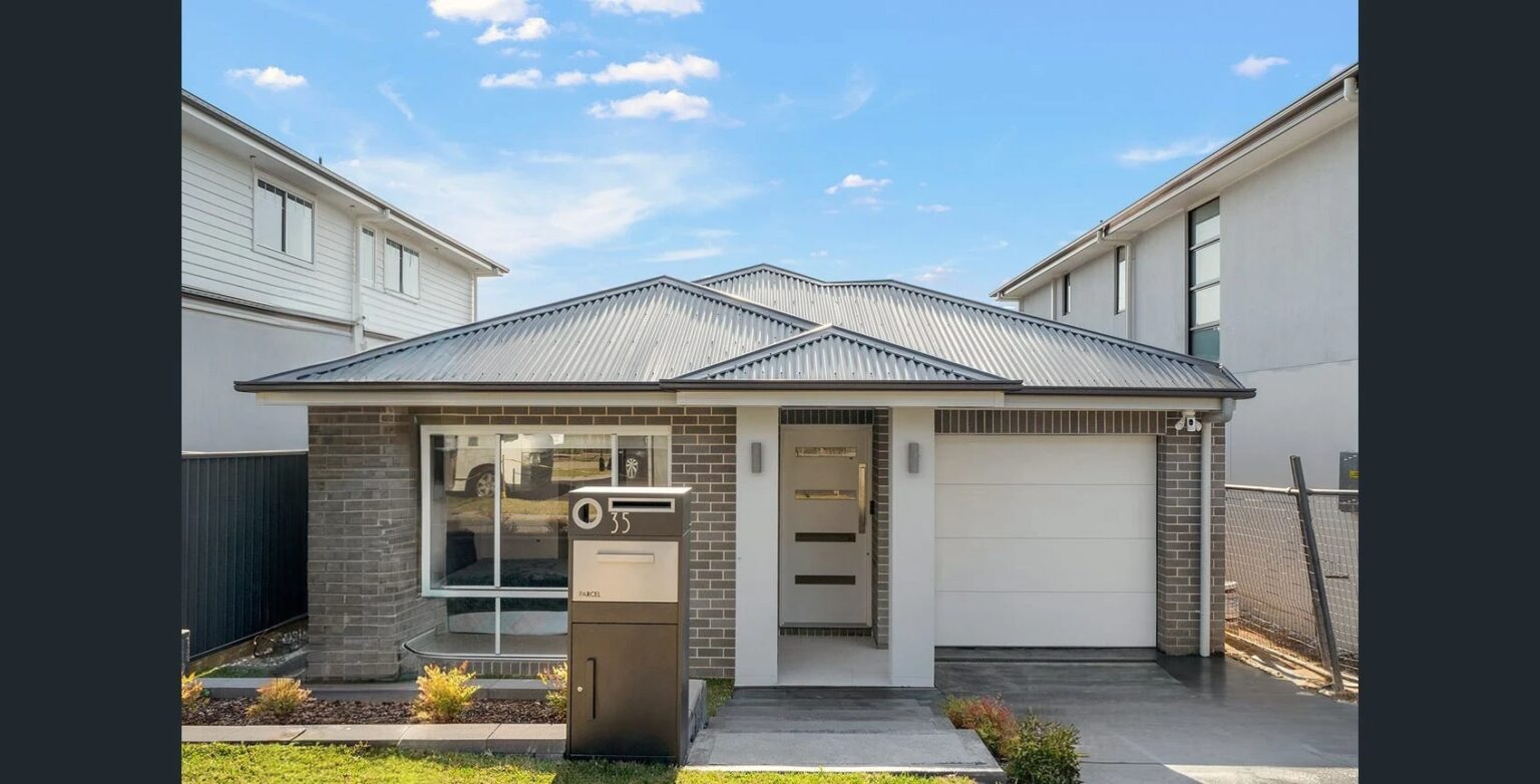 35 Pimelea Avenue, Denham Court NSW 2565 – photo 5 of 6