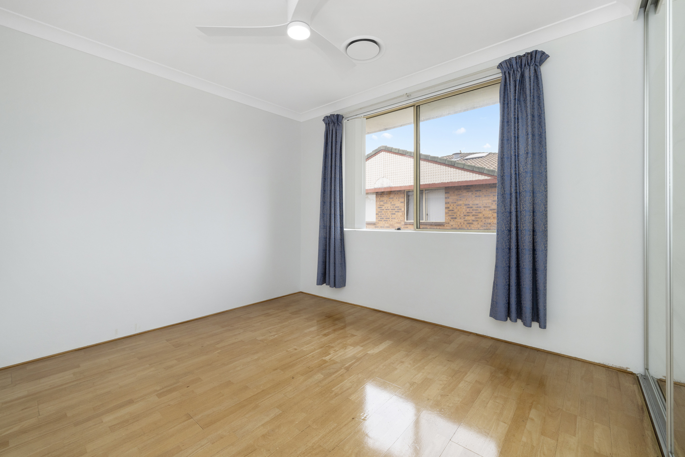 18/4 Riverpark Drive Liverpool NSW 2170 AUS