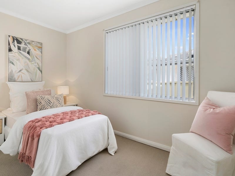 4 Sullivan Avenue Lurnea NSW 2170 AUS