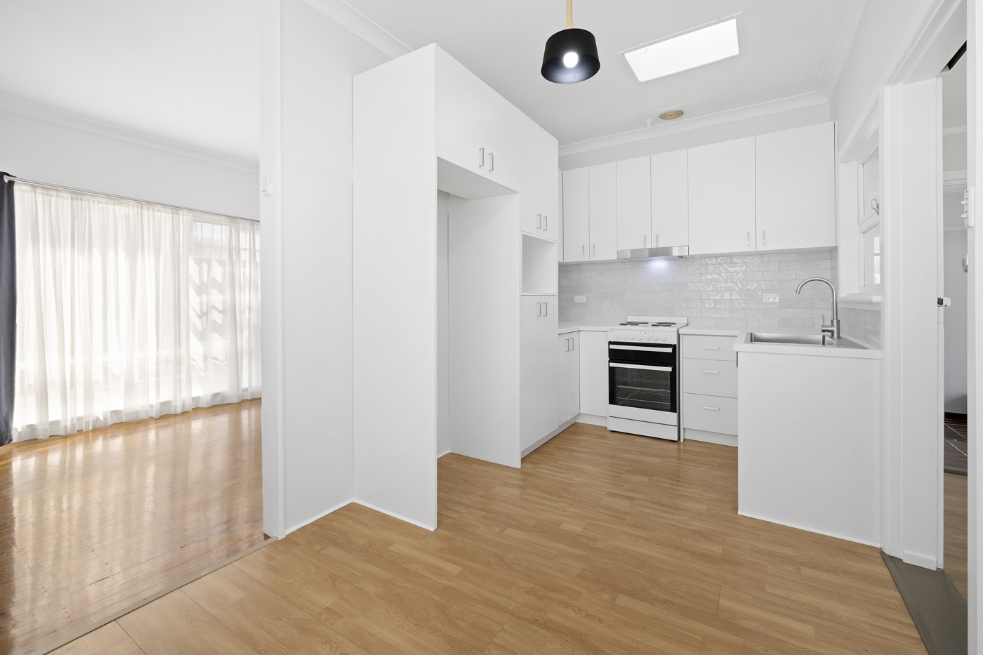52 Fitzpatrick Crescent Casula NSW 2170 AUS