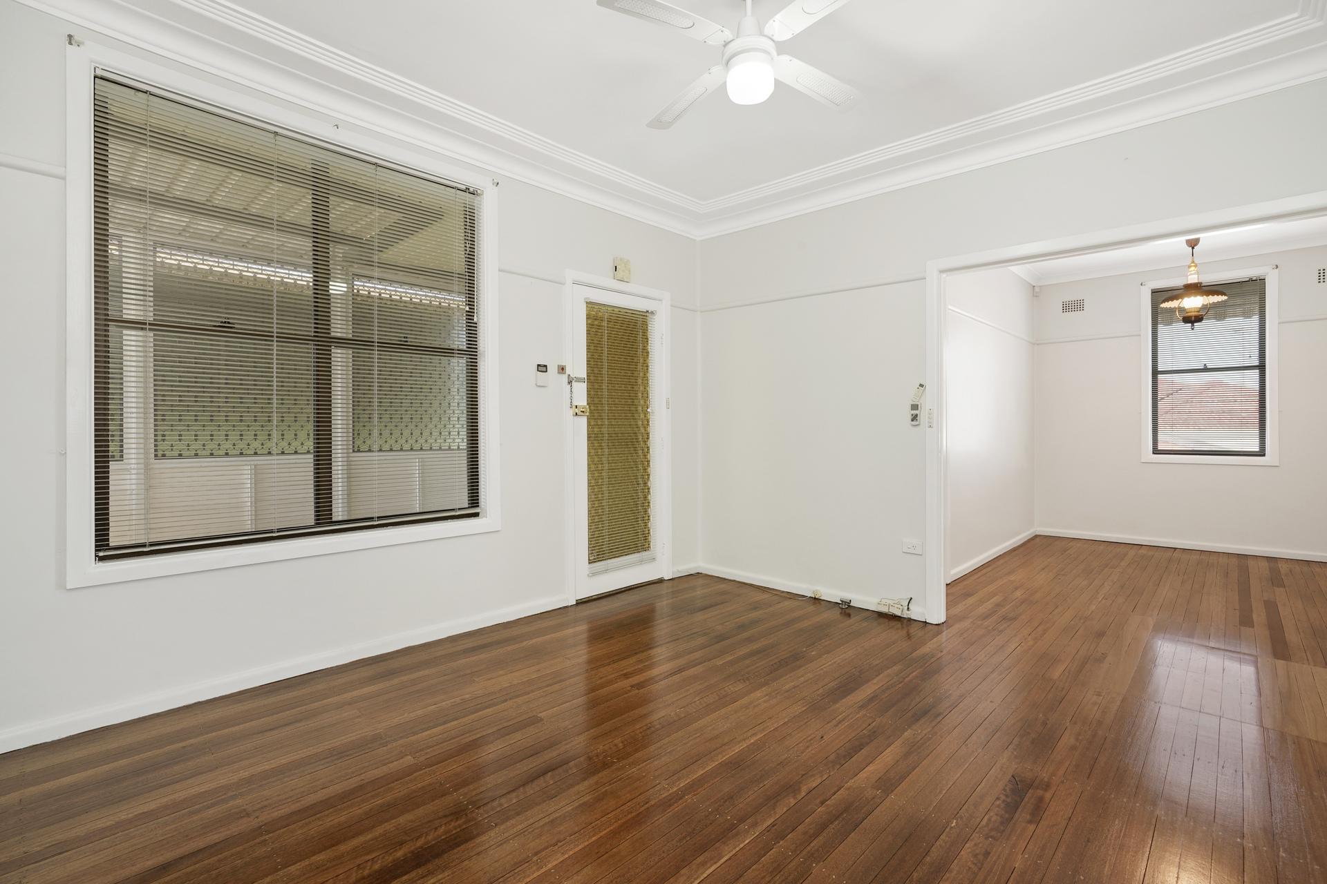 4 Floyd Place Mount Pritchard NSW 2170 AUS