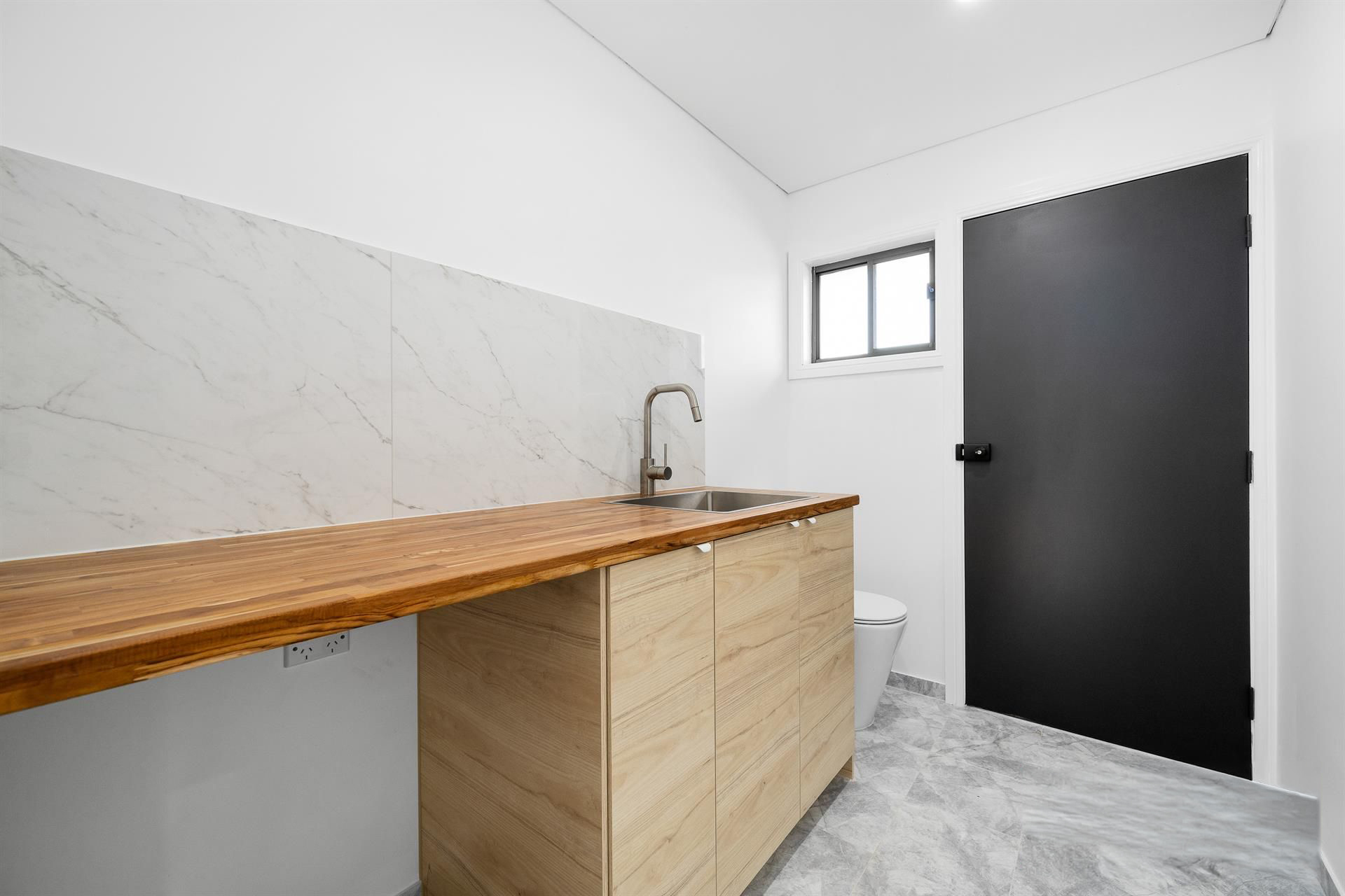 49 Strickland Crescent Ashcroft NSW 2168 AUS