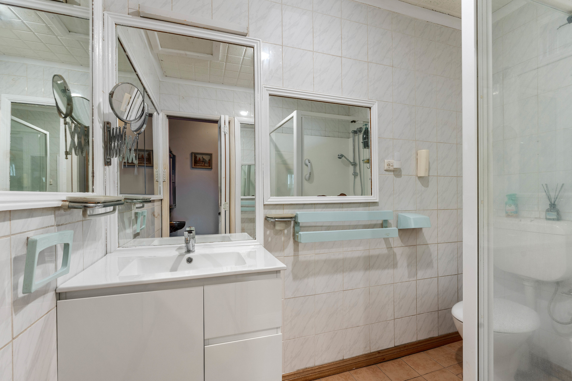 49 Gabo Crescent Sadleir NSW 2168 AUS