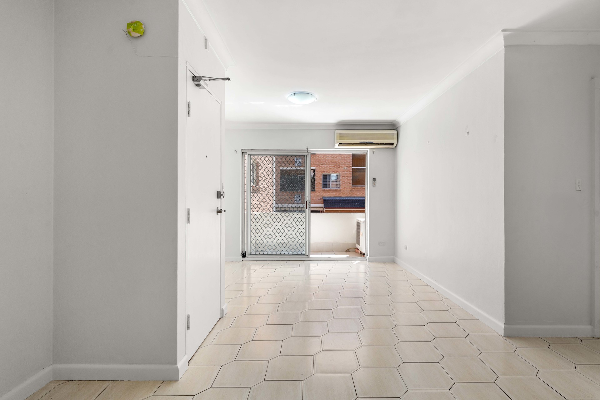 2/76-84 Bigge Street Liverpool NSW 2170 AUS