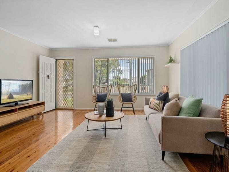 4 Sullivan Avenue Lurnea NSW 2170 AUS