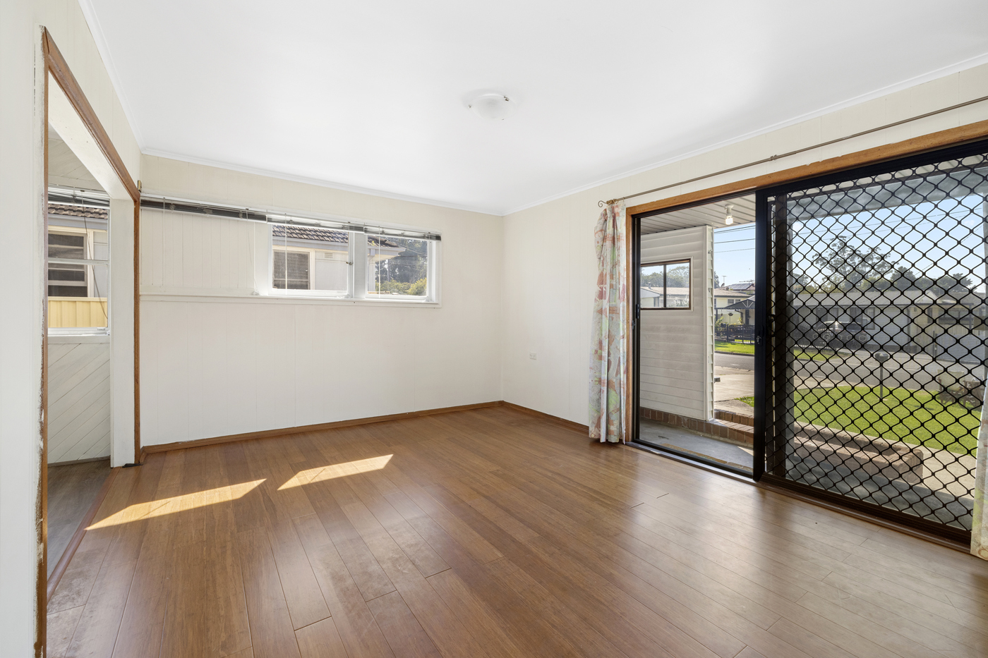 49 Parsons Street Ashcroft NSW 2168 AUS