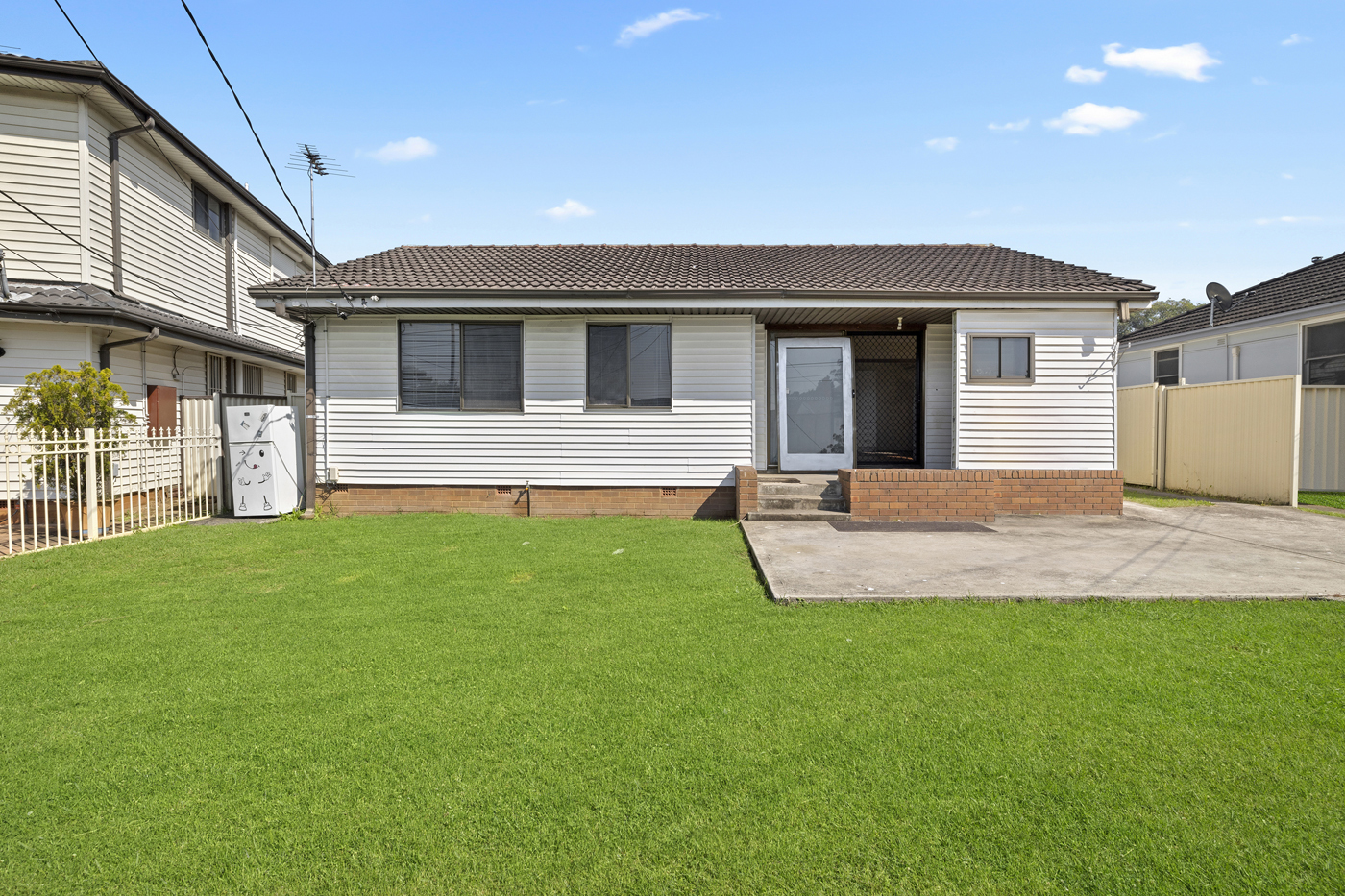 49 Parsons Street Ashcroft NSW 2168 AUS