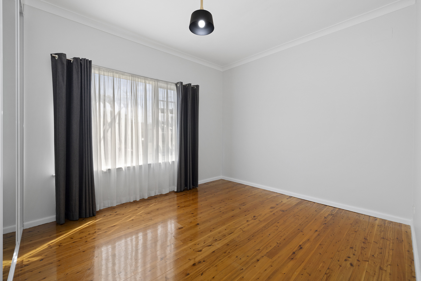 52 Fitzpatrick Crescent Casula NSW 2170 AUS