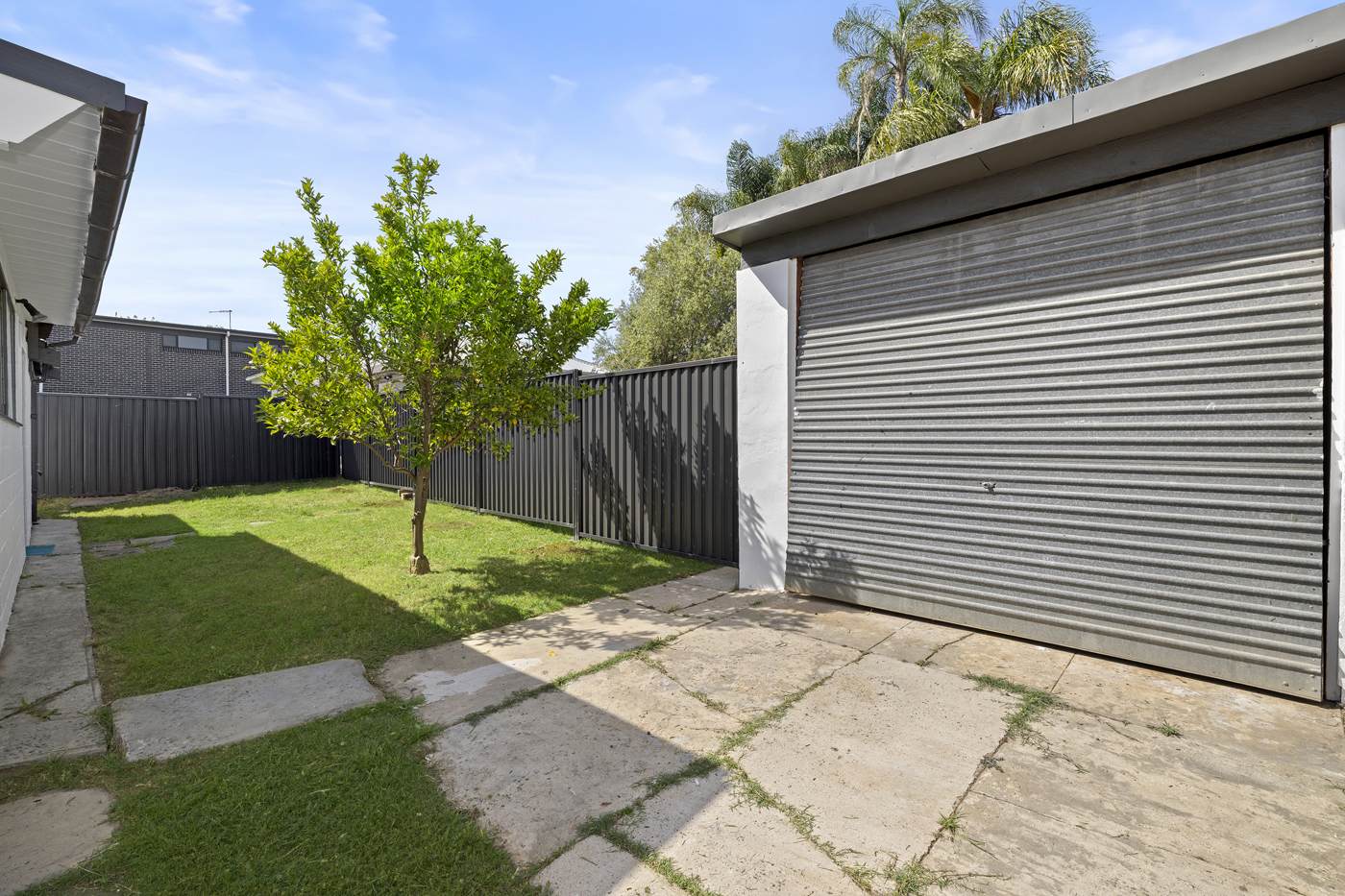 52 Fitzpatrick Crescent Casula NSW 2170 AUS
