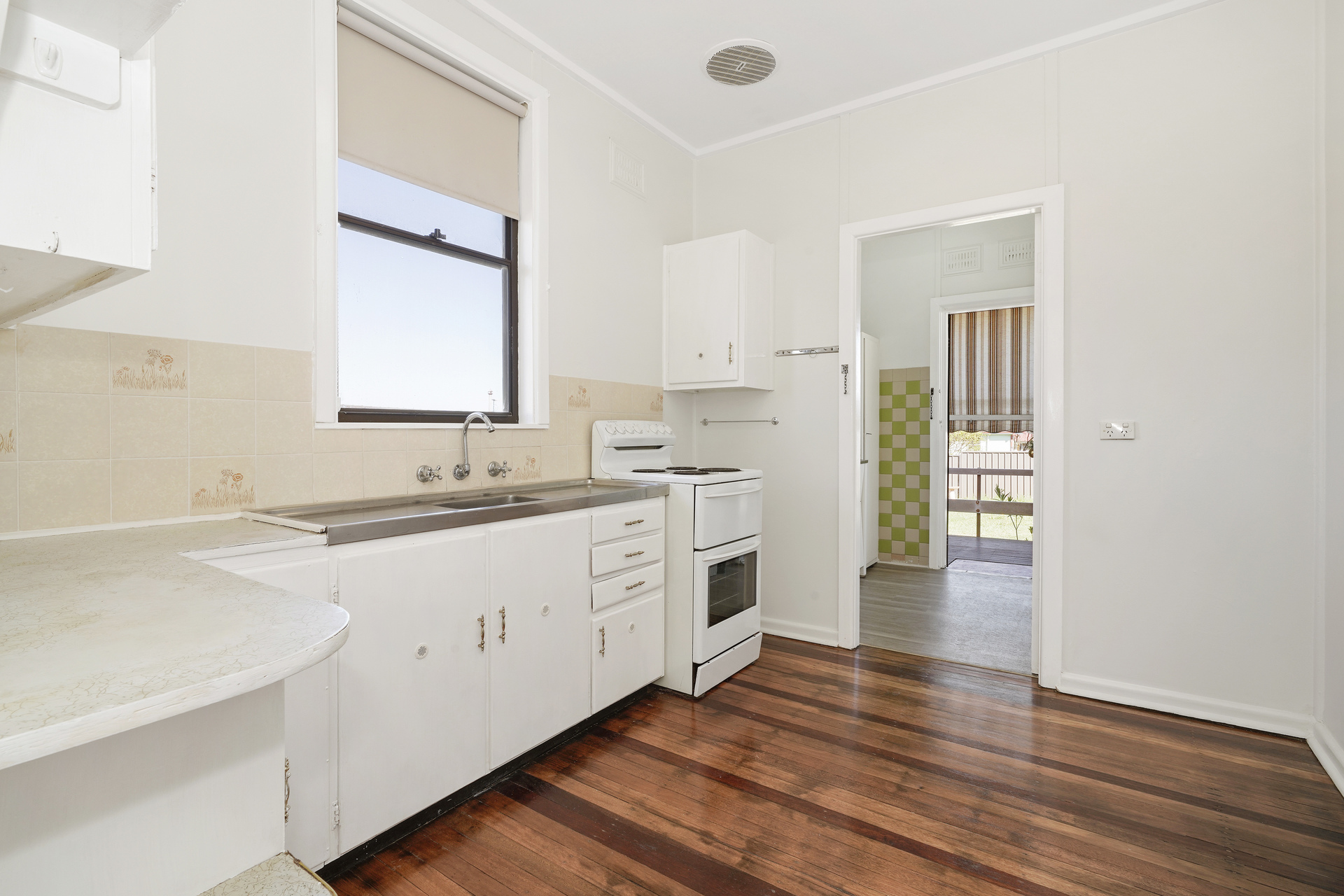 4 Floyd Place Mount Pritchard NSW 2170 AUS