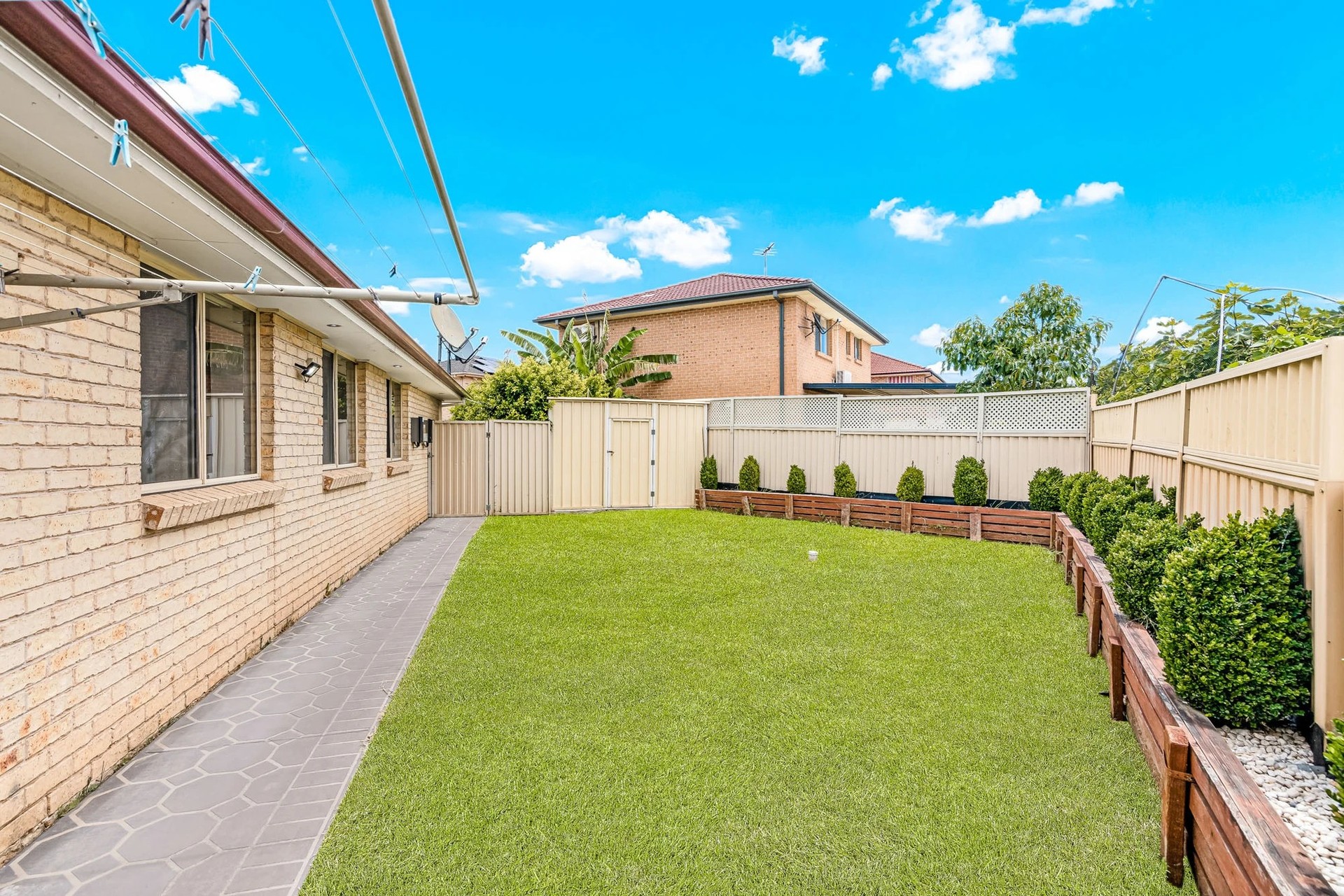 9 Tingha Close Hinchinbrook NSW 2168 AUS