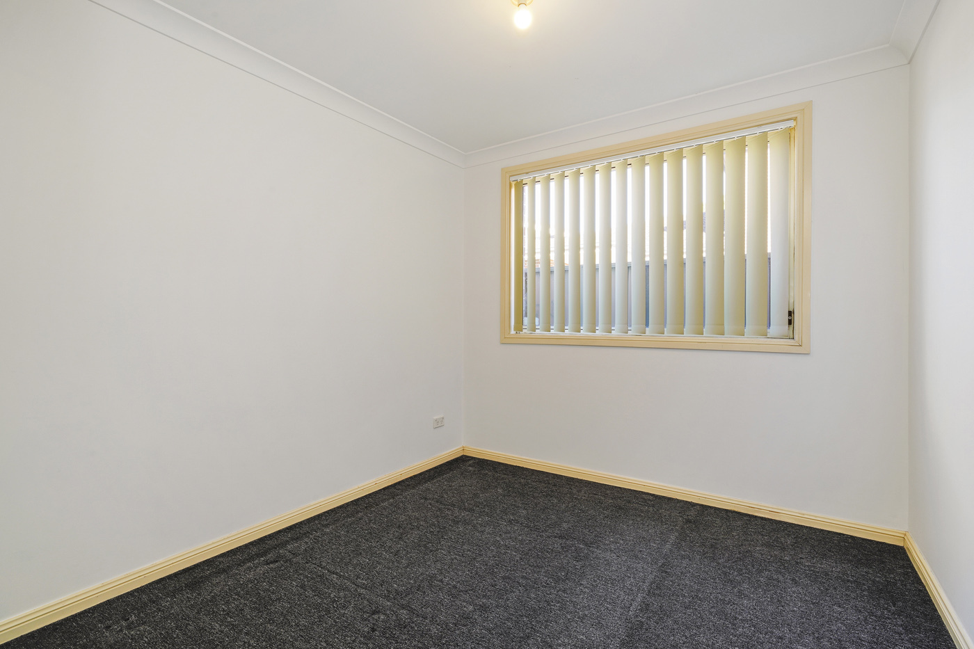 4/162-164 Chifley Street Wetherill Park NSW 2164 AUS