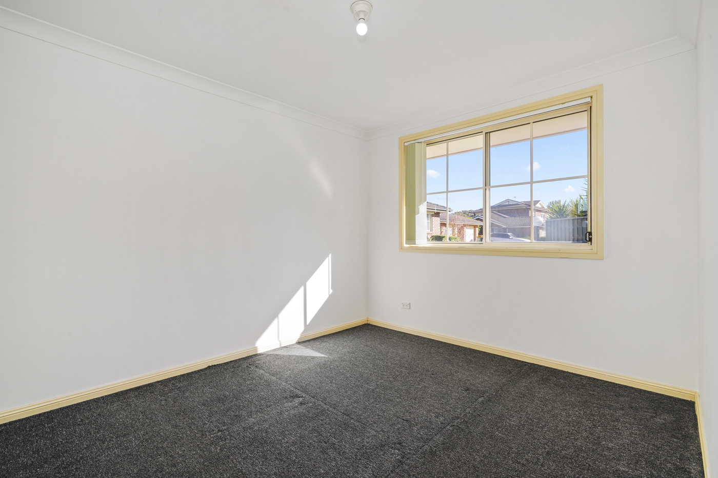 4/162-164 Chifley Street Wetherill Park NSW 2164 AUS