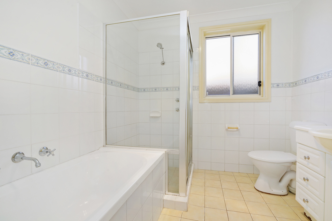 4/162-164 Chifley Street Wetherill Park NSW 2164 AUS