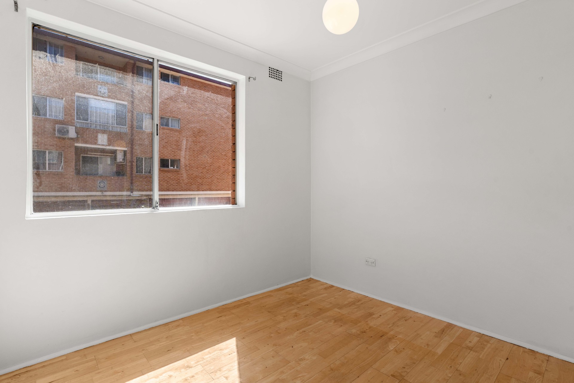 2/76-84 Bigge Street Liverpool NSW 2170 AUS