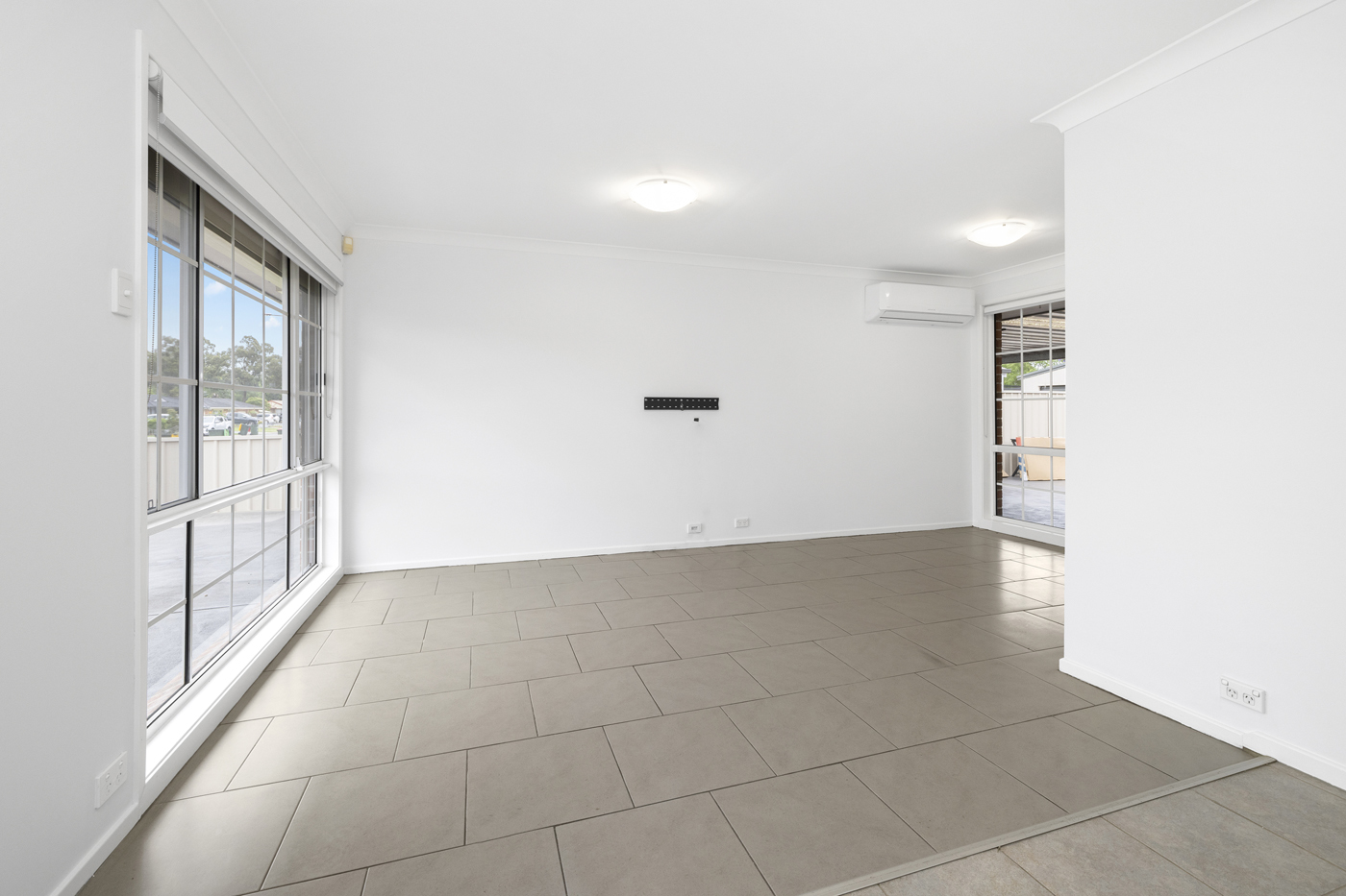 23 Watkins Crescent Currans Hill NSW 2567 AUS