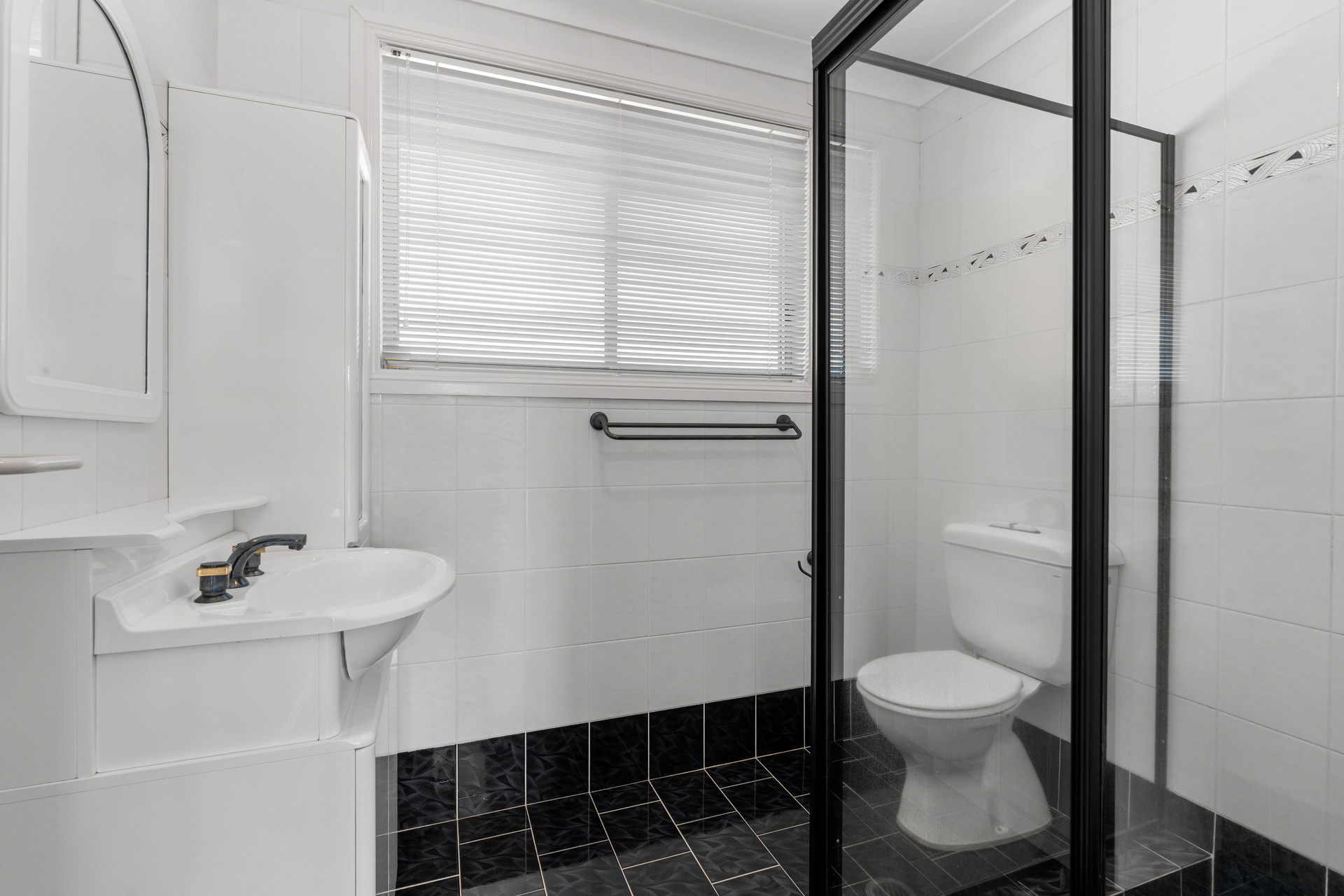 10 Dixon Street Abbotsbury NSW 2176 AUS