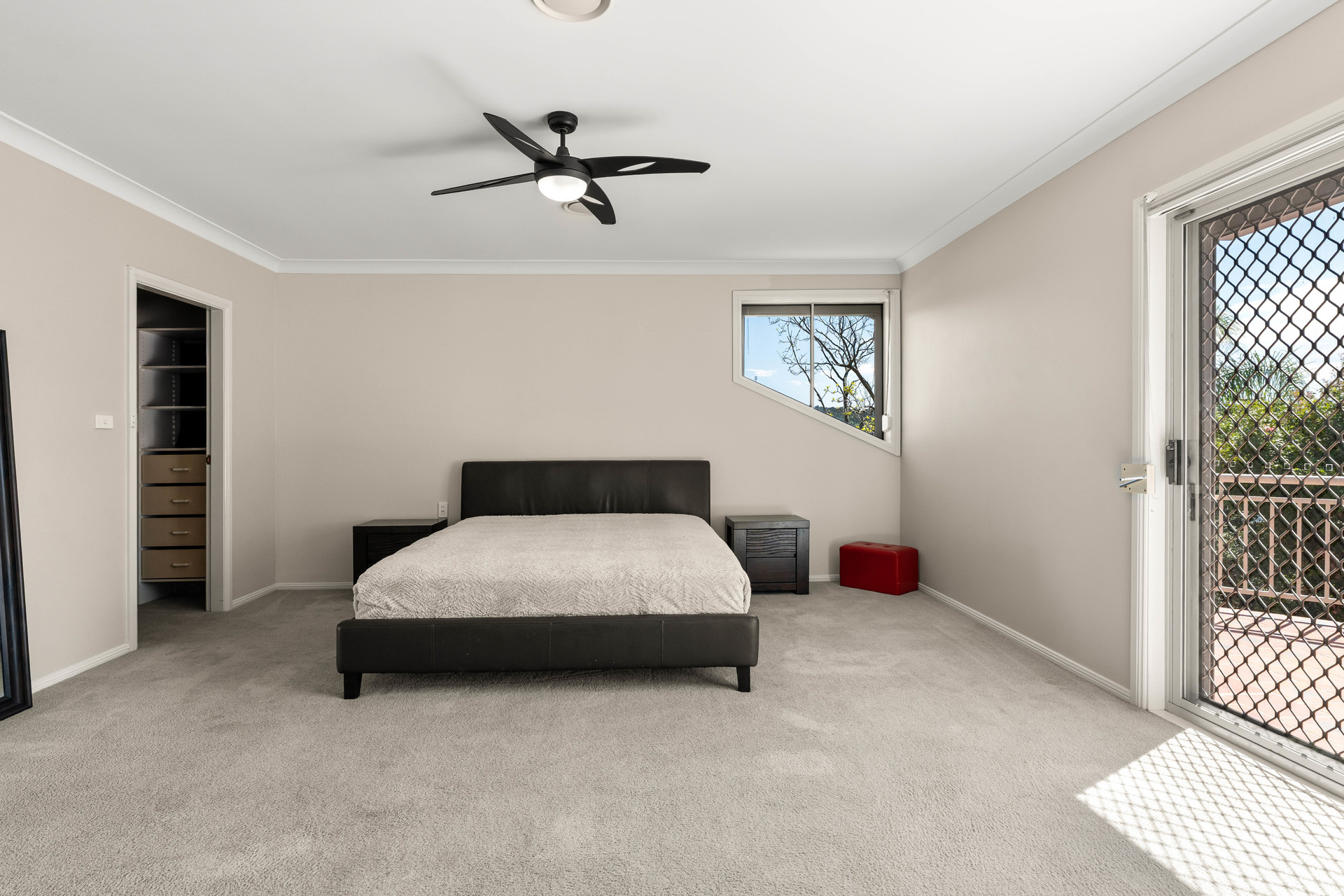 10 Dixon Street Abbotsbury NSW 2176 AUS