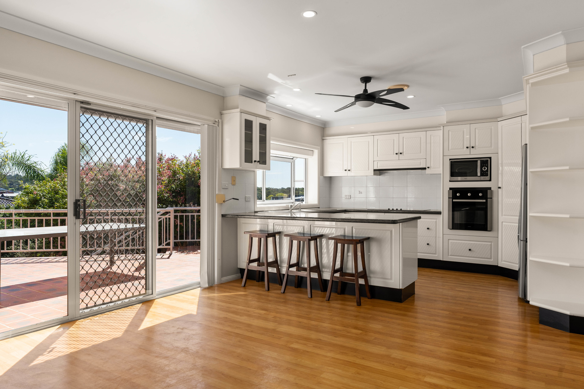 10 Dixon Street Abbotsbury NSW 2176 AUS