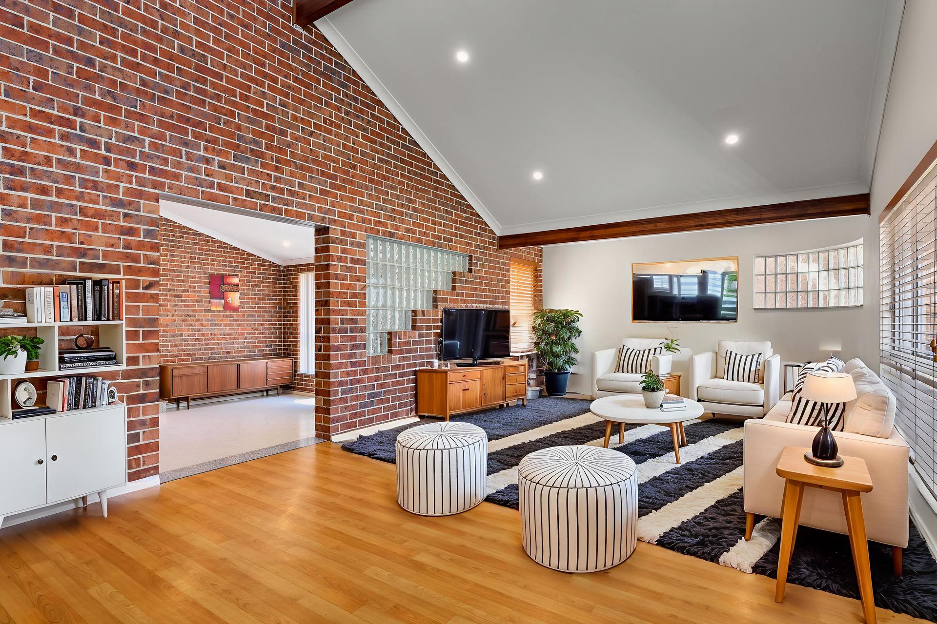 10 Dixon Street Abbotsbury NSW 2176 AUS