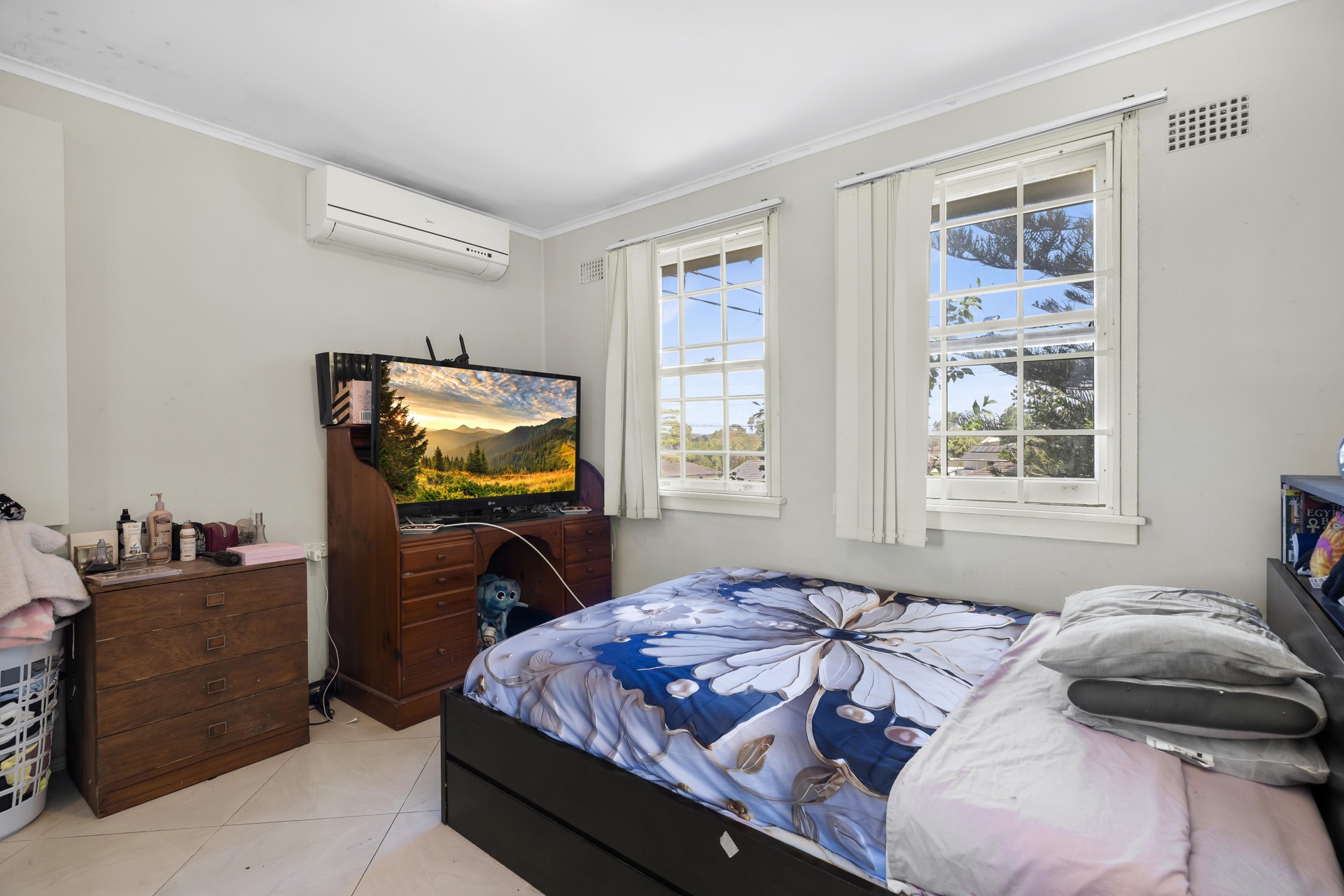 61 Devlin Street Ashcroft NSW 2168 AUS