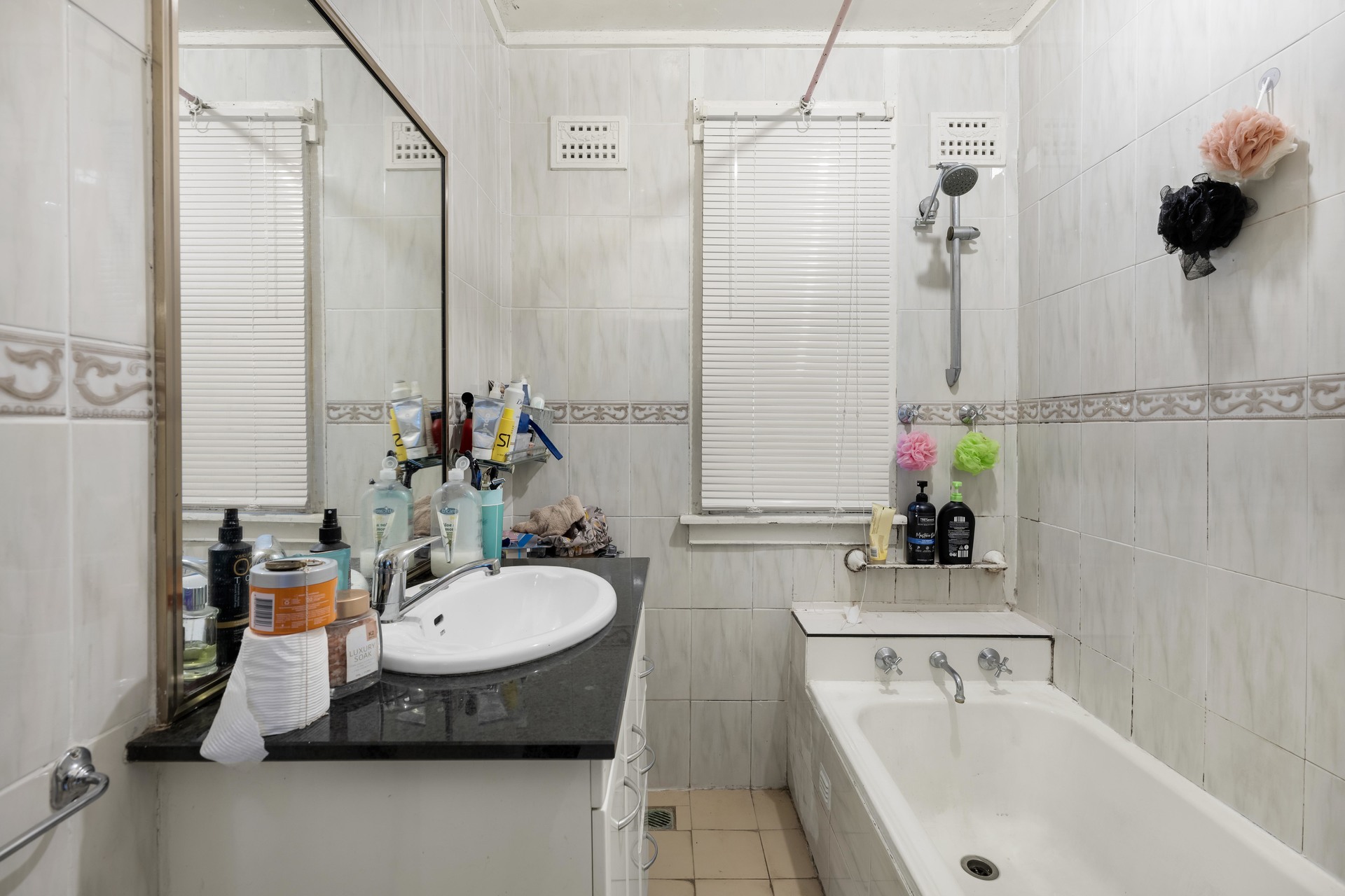 61 Devlin Street Ashcroft NSW 2168 AUS