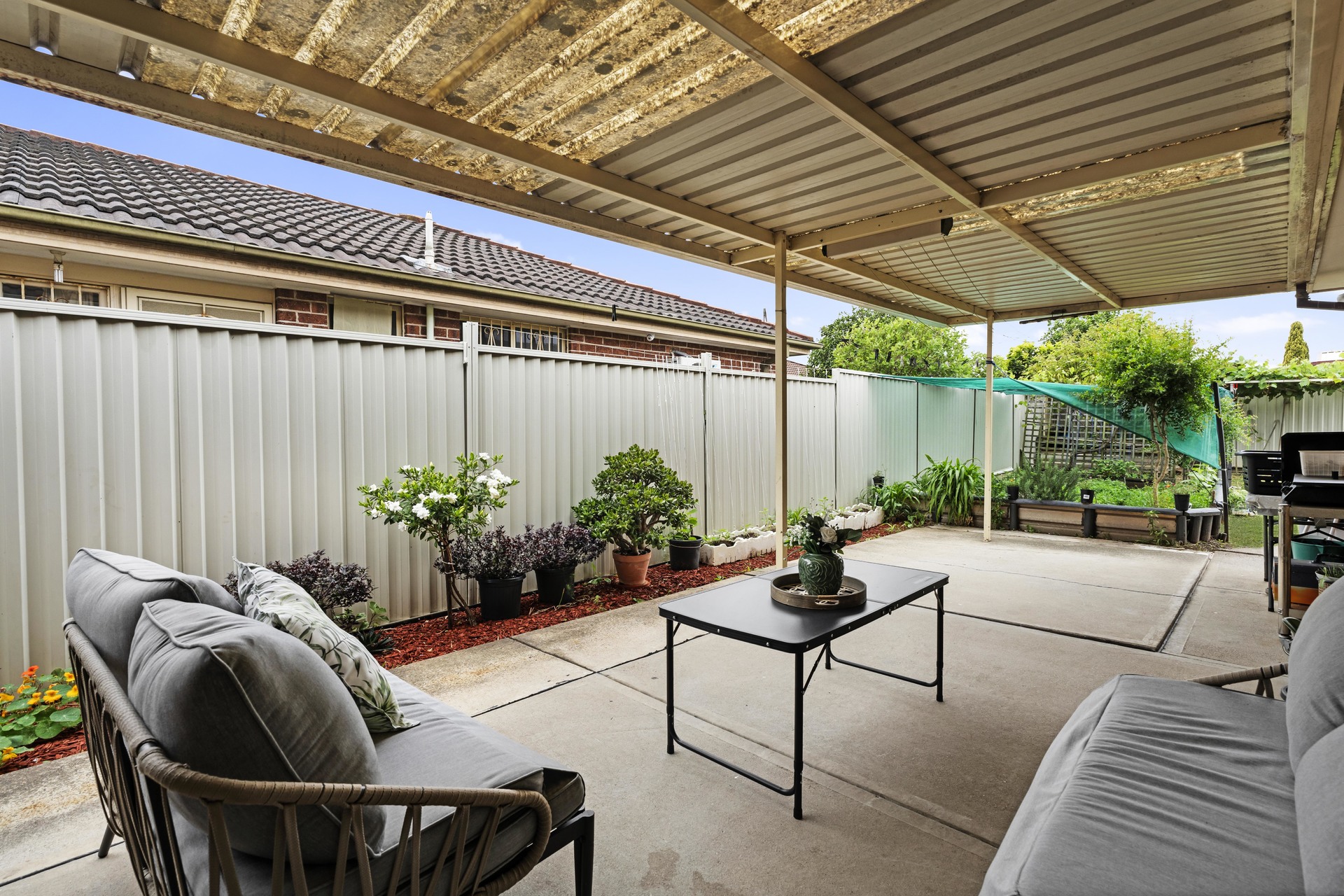 13 Osprey Avenue Green Valley NSW 2168 AUS