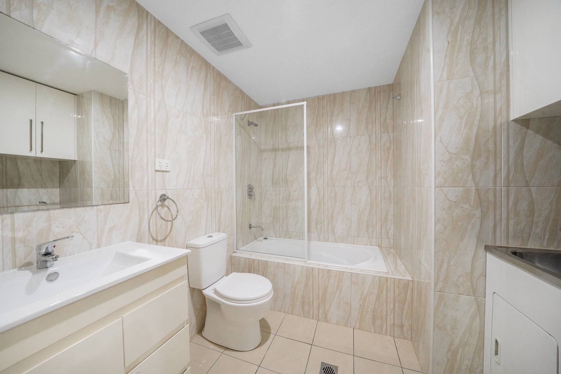 4/1 Mill Road Liverpool NSW 2170 AUS