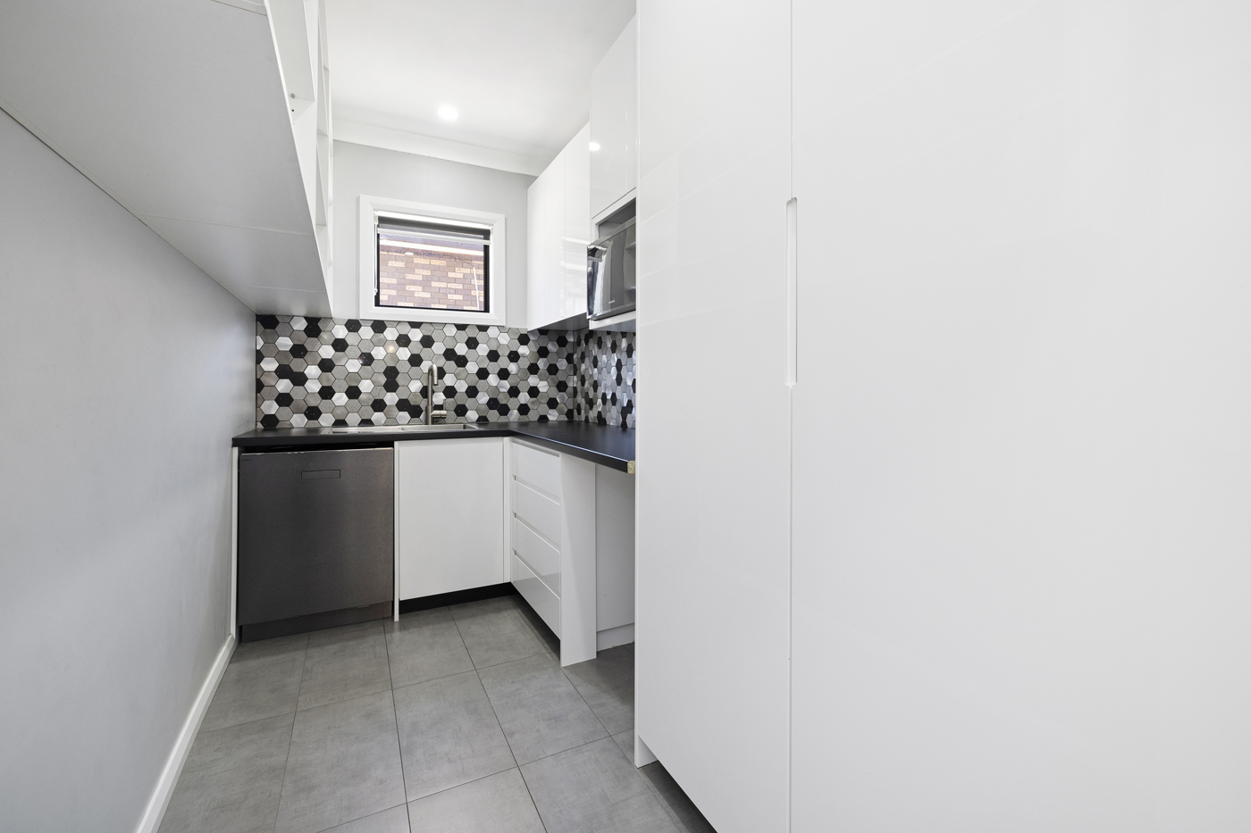 190 The Horsley Drive Fairfield NSW 2165 AUS