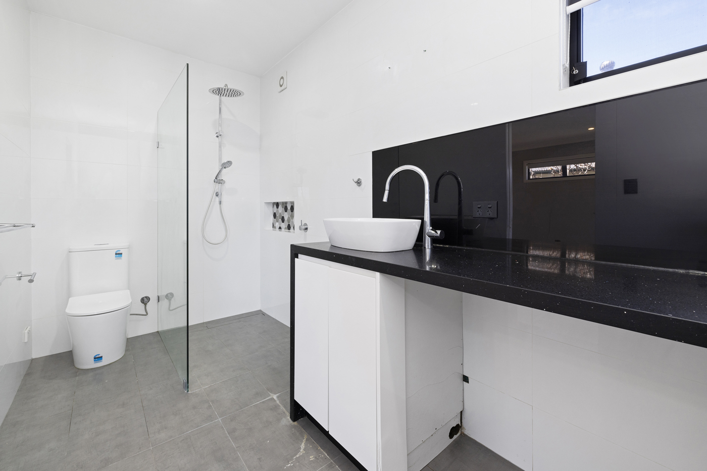 190 The Horsley Drive Fairfield NSW 2165 AUS