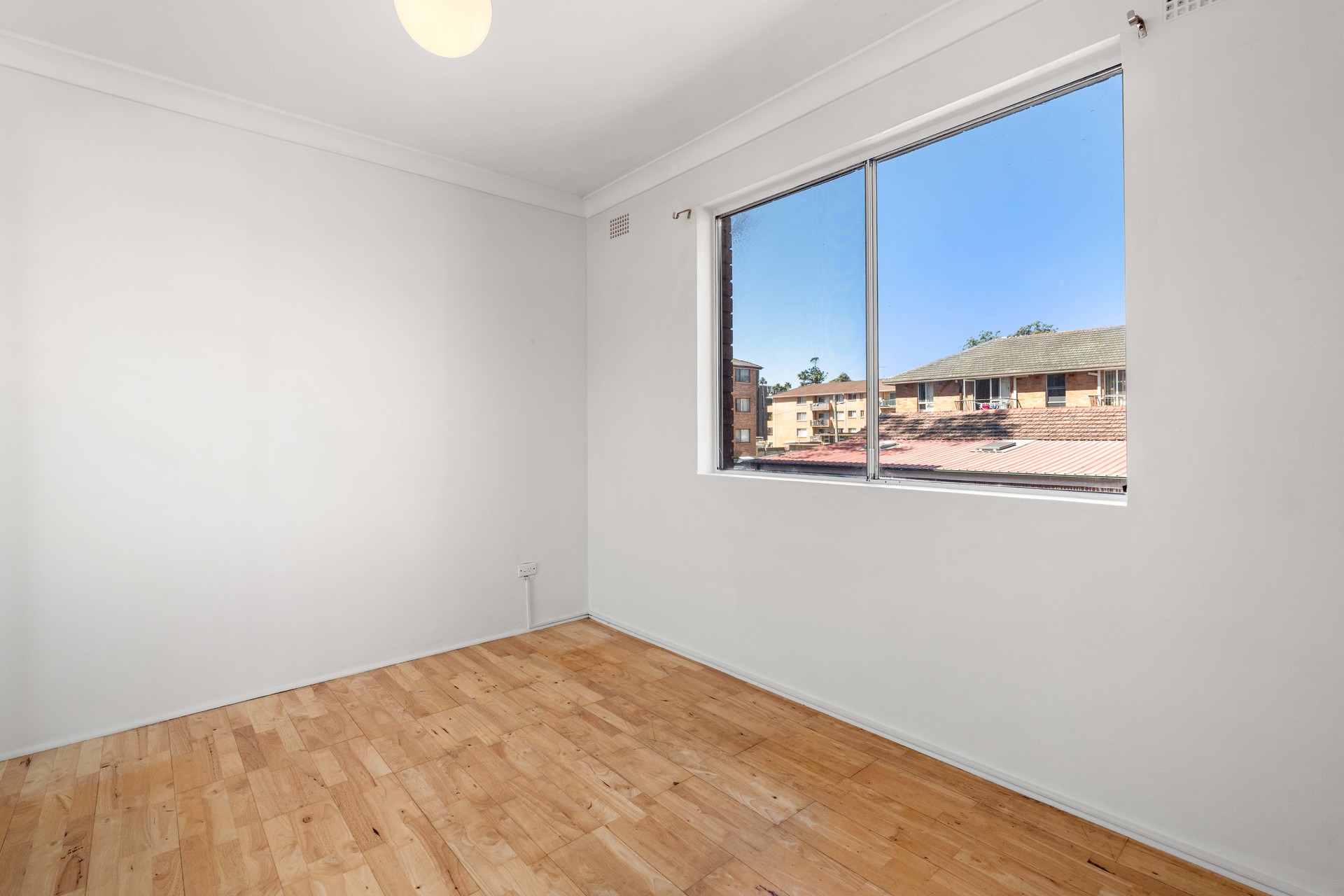 2/76-84 Bigge Street Liverpool NSW 2170 AUS
