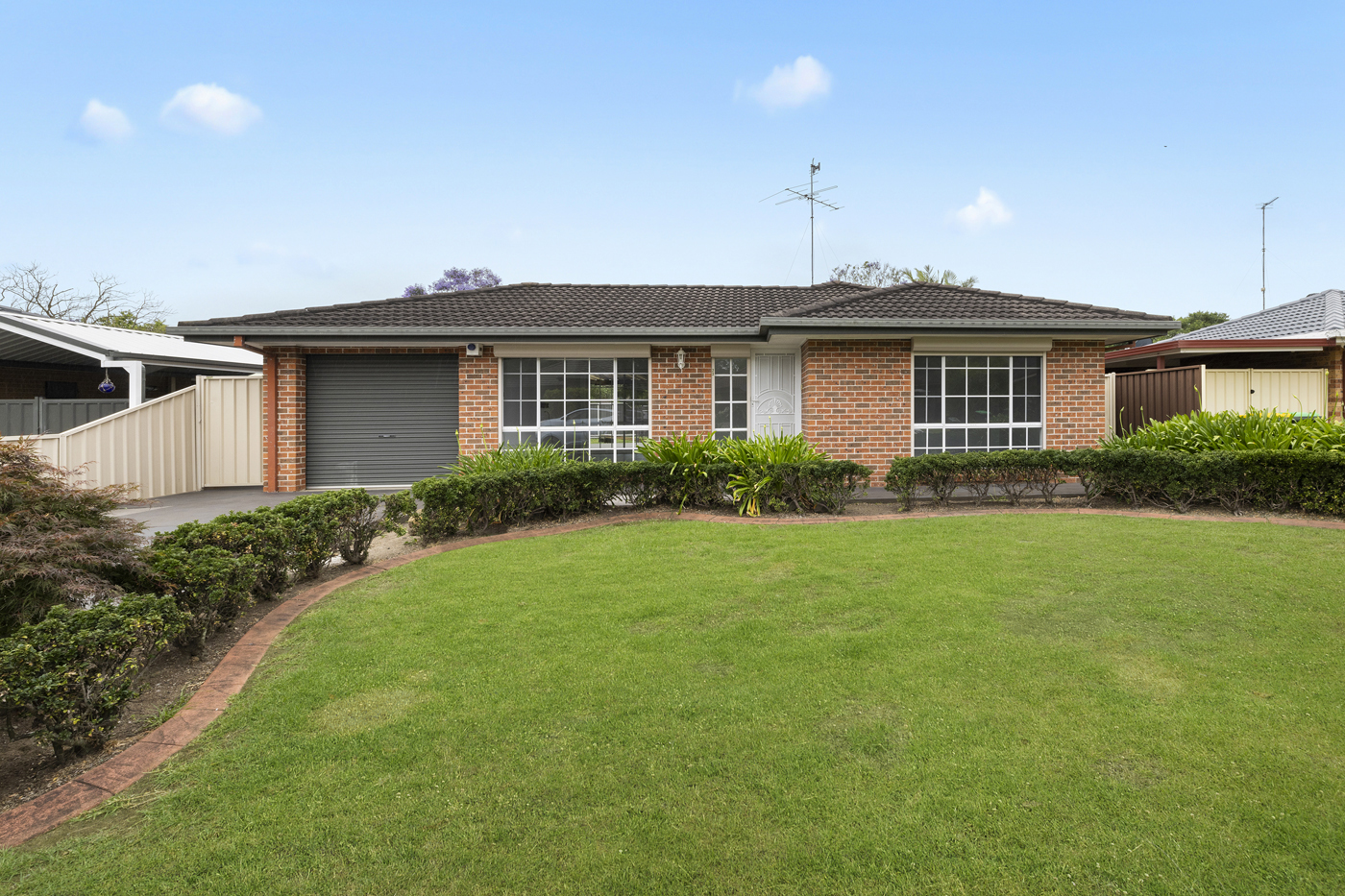 23 Watkins Crescent Currans Hill NSW 2567 AUS